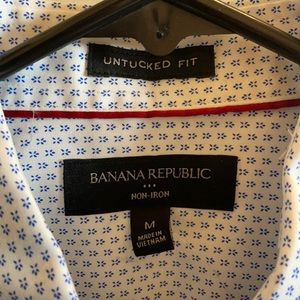 Banana republic dress shirt.  Size medium.
